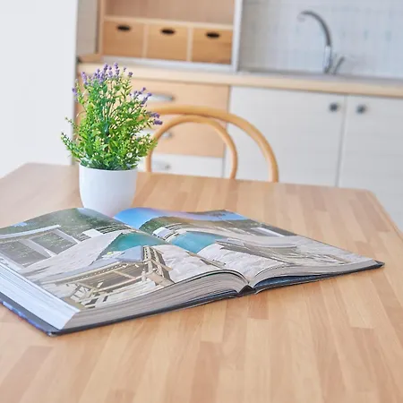 Brezza Marina شقة كيريالي