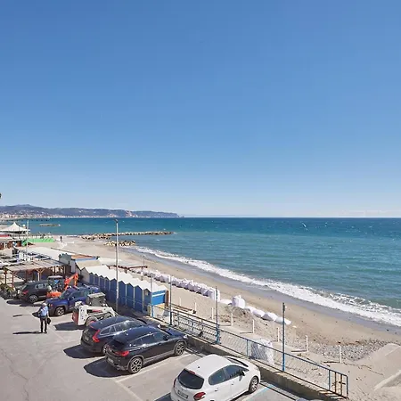 Brezza Marina Apartman *